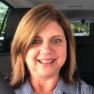 Meet your Posher, Lisa